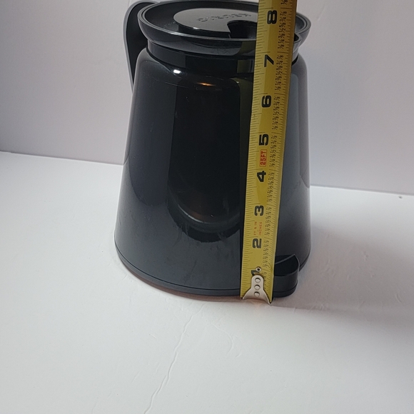 Keurig 2.0 Black Double-Walled Plastic 32oz K-Carafe Coffee Pot w/ Pitcher & Lid - Picture 7 of 9